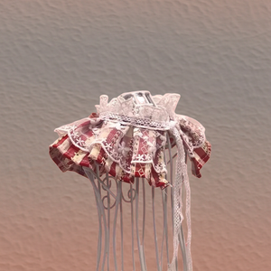 Pet Lace Bib: Playful Elegance for Pets!